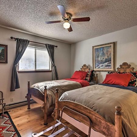 Downtown Red River Retreat With Mtn Views And Yard Экстерьер фото