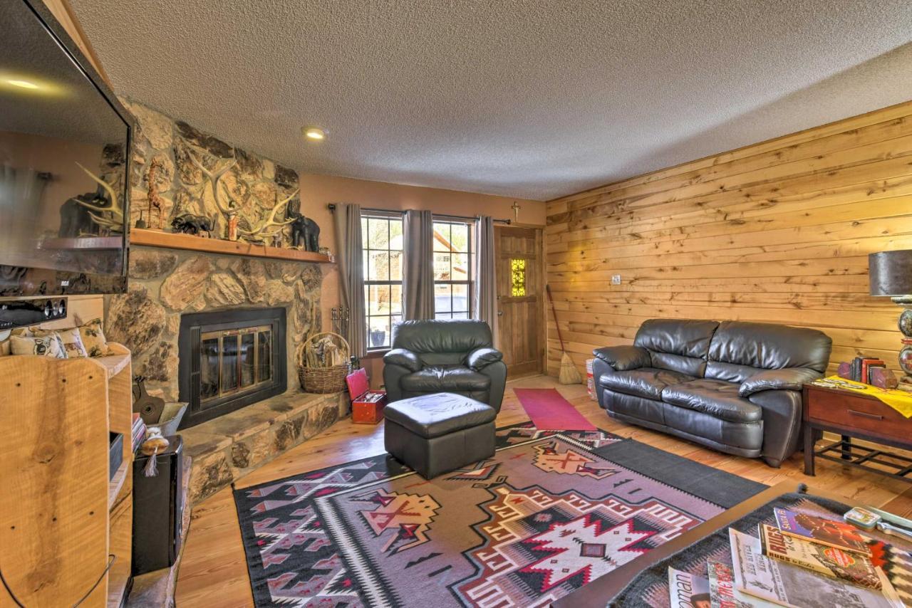Downtown Red River Retreat With Mtn Views And Yard Экстерьер фото