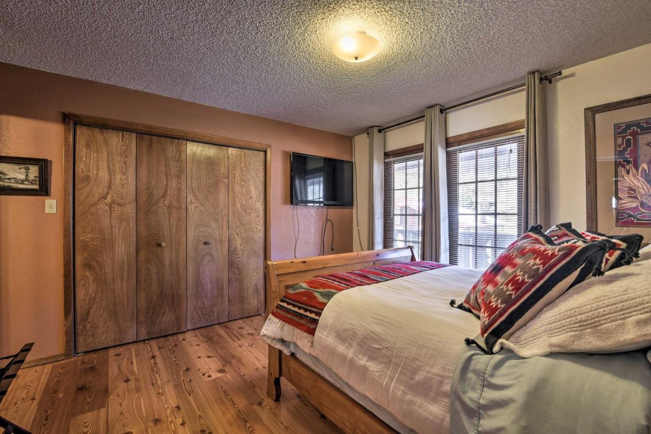 Downtown Red River Retreat With Mtn Views And Yard Экстерьер фото